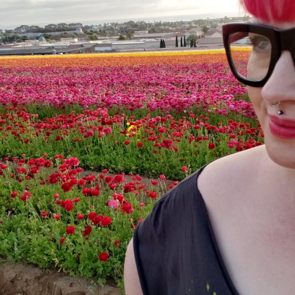 CLOTHING, SHOES, BEAUTY, ACCESSORIES & mORE - Picture 3 of 7